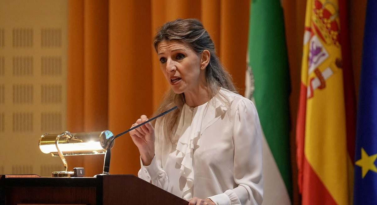 Trabajo confirma que subirá el SMI un 3,1% y ofrece a CEOE un incentivo fiscal para atraerla al acuerdo