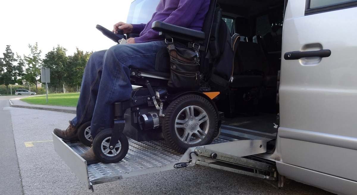 La Xunta denuncia que no puede conceder automáticamente la dependencia a 2.600 gallegos por el recurso del Gobierno