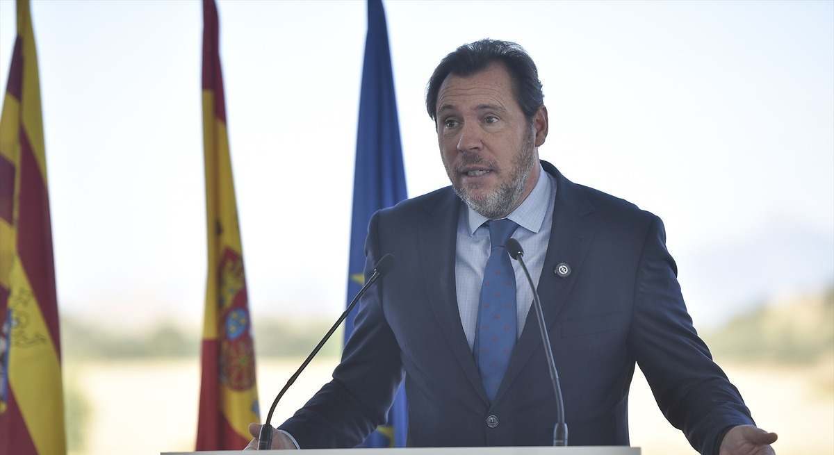 Puente elevará el precio de los servicios de transporte para paliar el alza del carburante