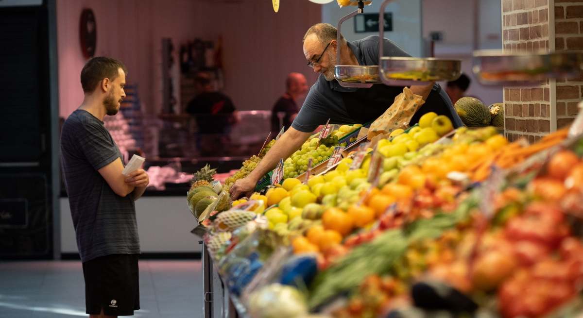 La guerra en Irán encarece la cesta de la compra un 1,6% en tan solo un mes