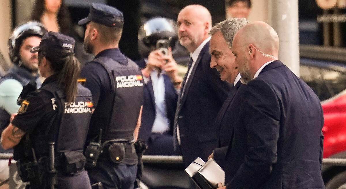 Zapatero, en la Audiencia Nacional: la acusación pedirá la retirada del pasaporte