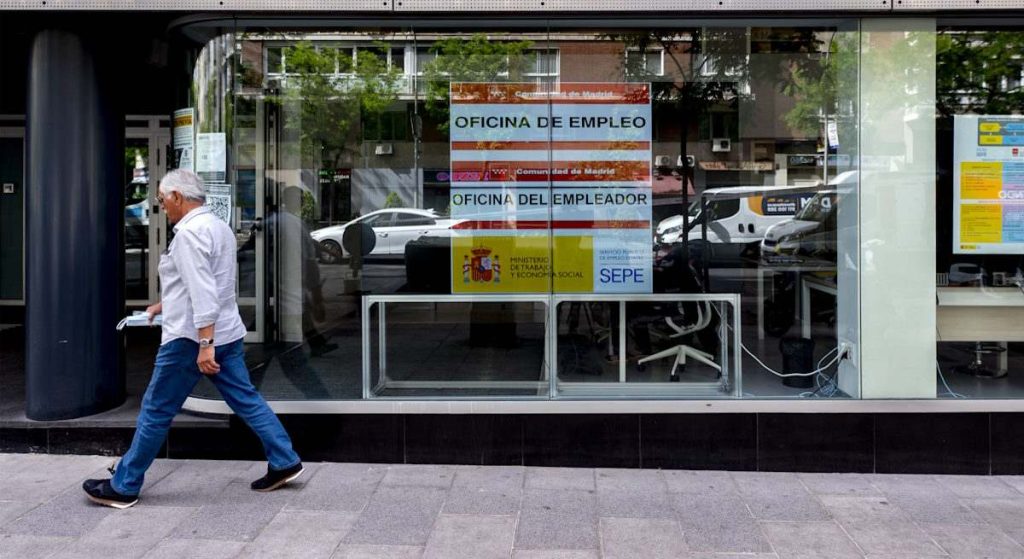 El SEPE rechaza conceder el subsidio para mayores de 52 años a los trabajadores que no hayan cotizado el mínimo para cobrar la pensión de jubilación