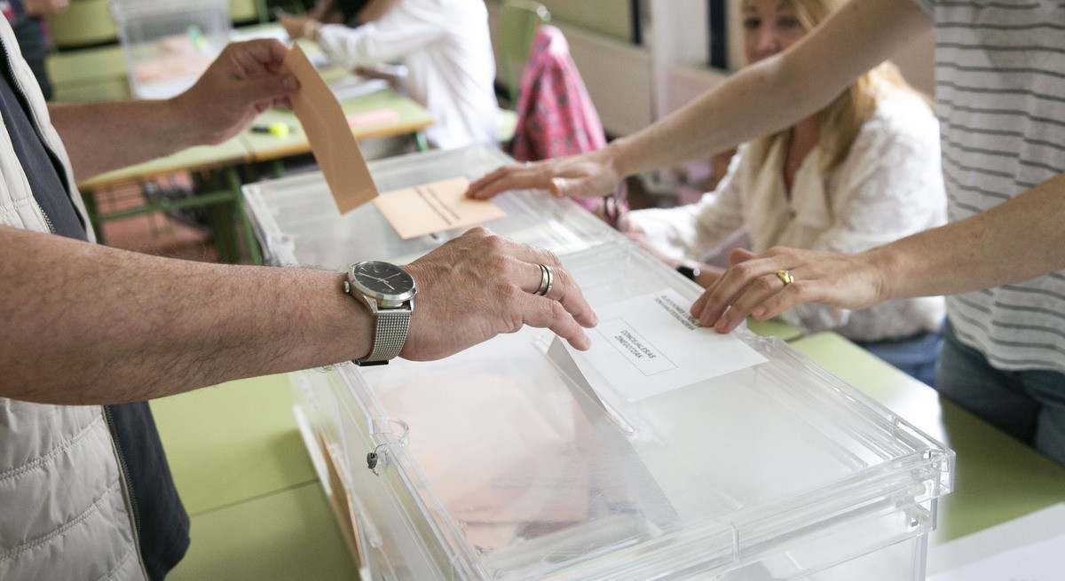 Read more about the article El Gobierno sube a 75 euros la remuneración por participar en mesas electorales