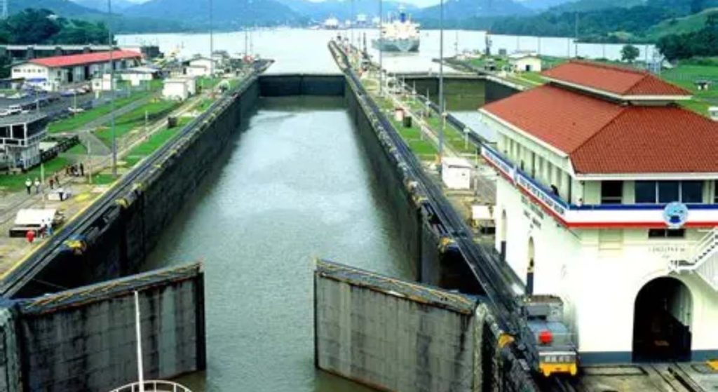 El coste de la sequía: el Canal de Panamá impone nuevas restricciones de calado que impactan en la logística global